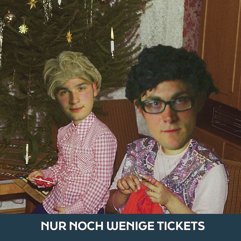 Zärtlichkeiten mit Freunden · Weihnachtsfeier!