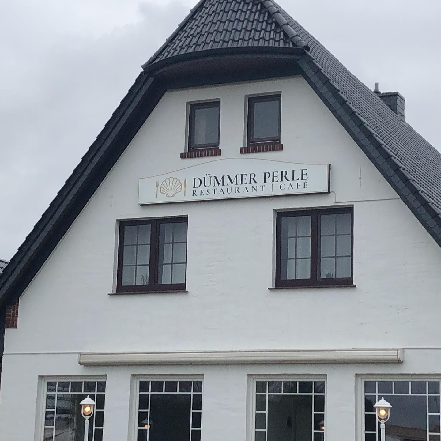 Live Musik in der Pearl - Simo Rebel