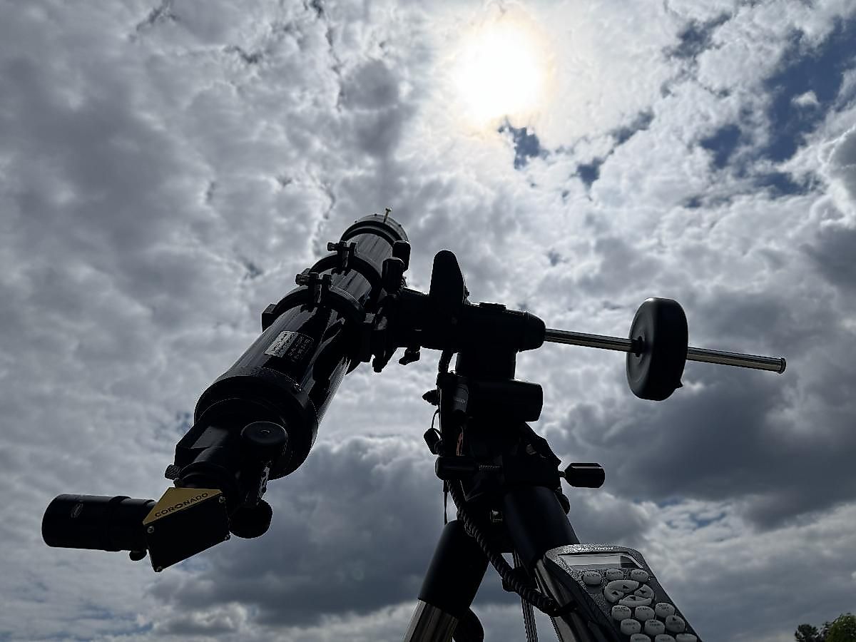 Beobachtung der partiellen Sonnenfinsternis