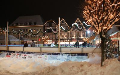 Schlittschuhlaufen mit Kindern