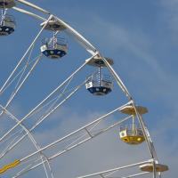 SOMMER IM PARK – Sonnenmagische Kräuter & Rosenduft