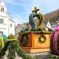 Kipfenberger Osterbrunnen am Marktplatz